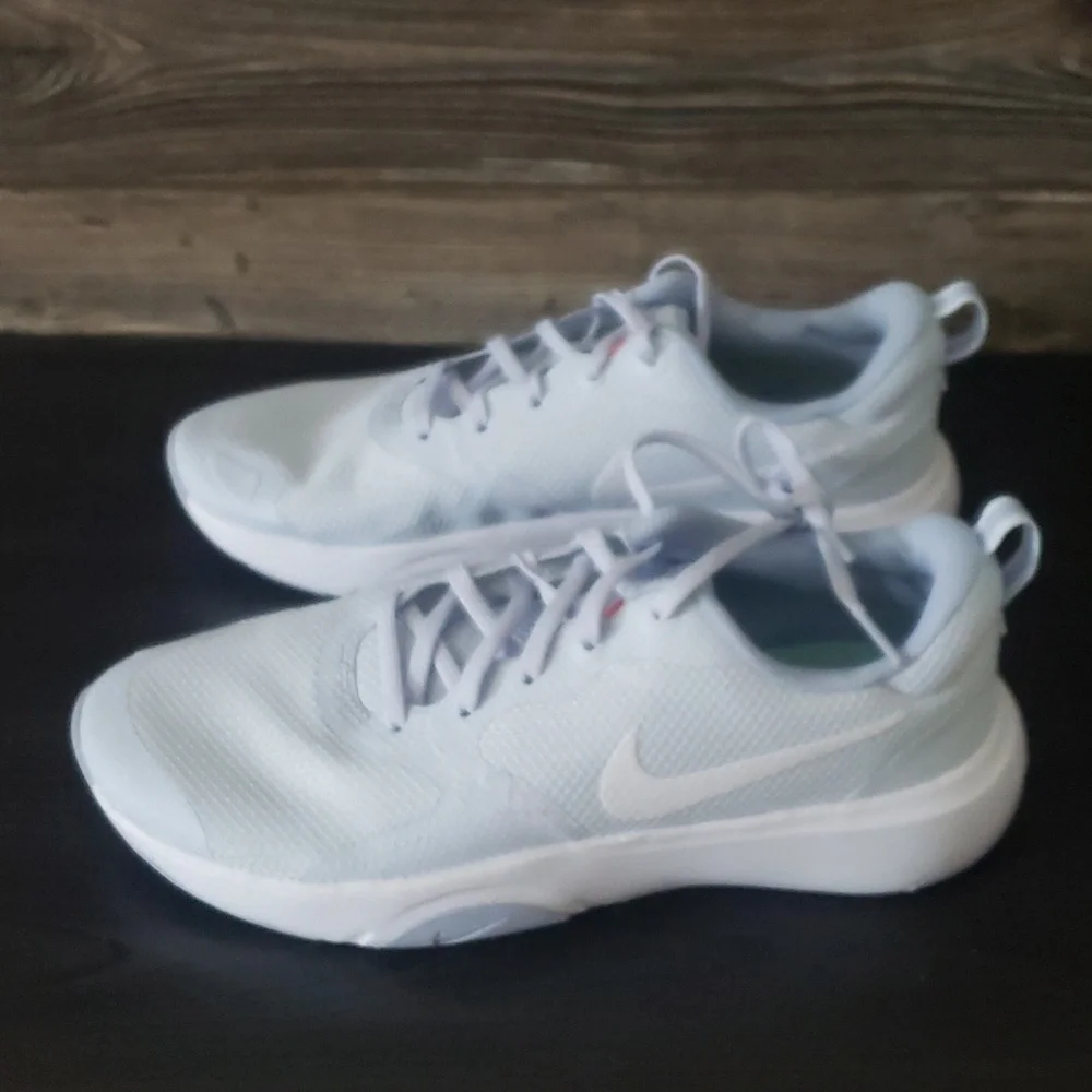 New Nike City Training‎ Light Blue Gray Sneakers Gym Workout Lightweight Shoes
